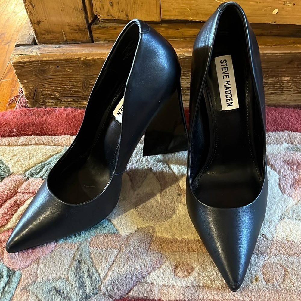 Steve Madden Triangle Heel